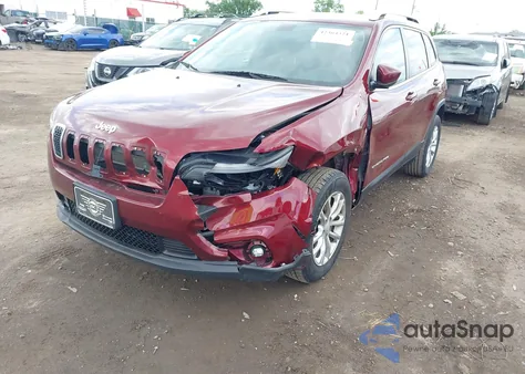 2019 Jeep Cherokee Latitude 4X4 z USA, uszkodzony, nr VIN 1C4PJMCB5KD386572